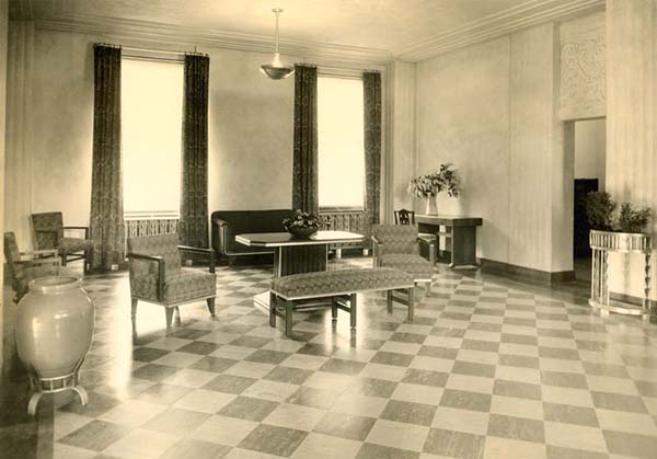 Palo Alto Hospital Lobby