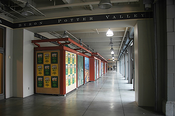 Ferry Building kiosks prior to renovation